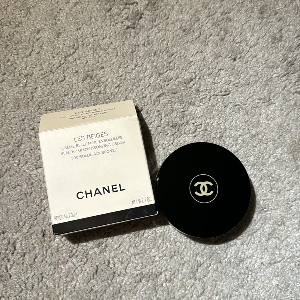 Les beiges Chanel bronzing cream